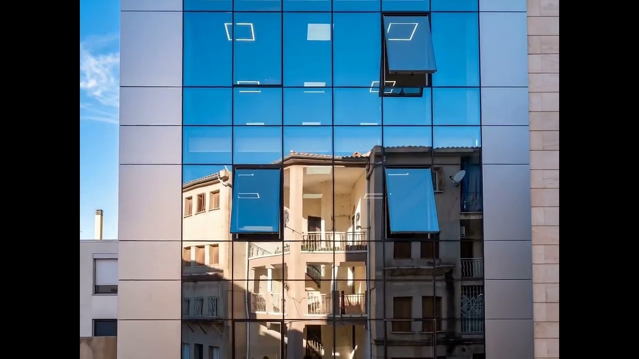 Vidéo — systèmes aluminium Strugal pour mur-rideau à Tanger — Aluminium Tanger
